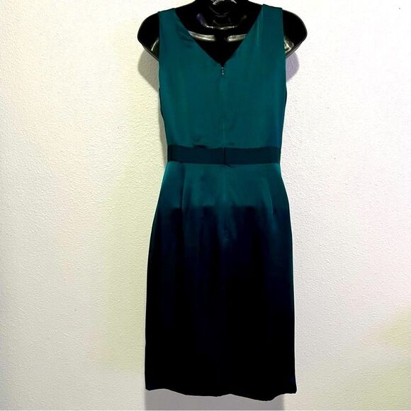 Banana Republic Silk Jewel GREEN V Neck Sleeveless Wrap Front Ruffle Dress 2 P - Picture 5 of 16